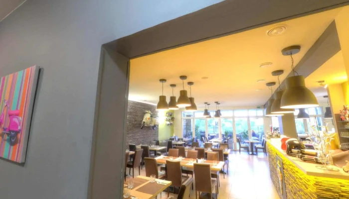 Vespa Ristorante -  Street View A 360deg - Karlovo Nám. 72