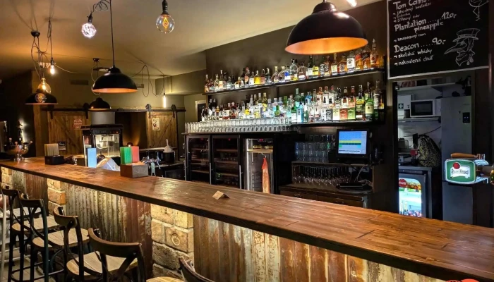 Vespa Wine Bar -  Vse - Kolín I