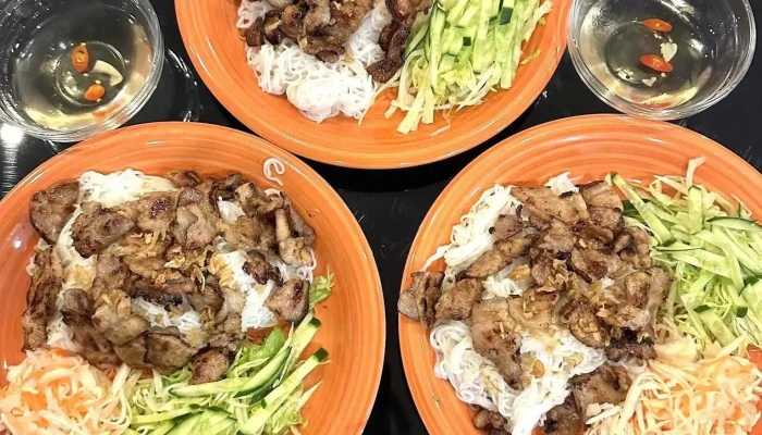 Vietnamske Bistro 37 Na Vse - Tř. Jana Švermy 48