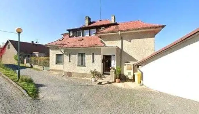 Vinarna Pod Vezi Street View A 360deg - Nádvoří Hodějovského 174