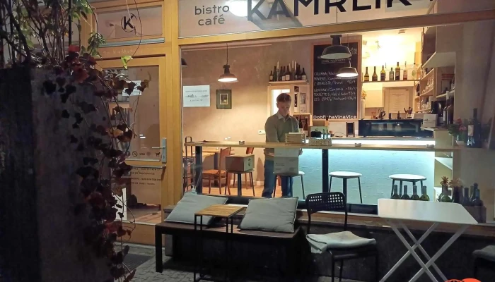 Vinny Kamrlik Cafe Bistro Vinoteka Bar - 5. Května 15