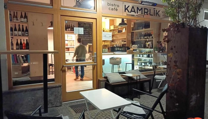 Vinny Kamrlik Cafe Bistro Vinoteka Od Vlastnika - 5. Května 15