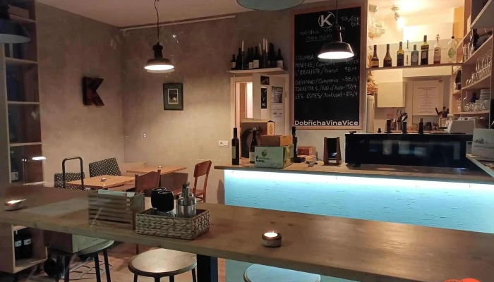 Vinny Kamrlik Cafe Bistro Vinoteka Vzhled A Atmosfera - 5. Května 15