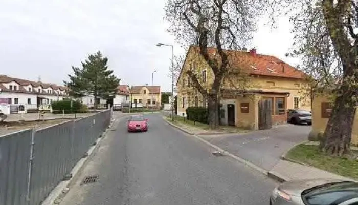 Vinoteka Na Namesti Street View A 360deg - Květnové Nám. 73