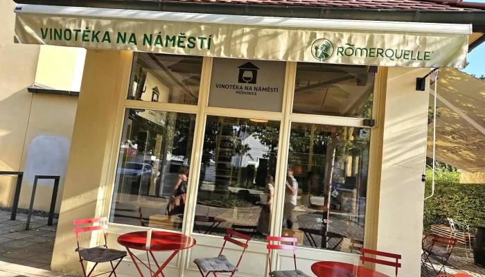 Vinoteka Na Namesti Vse - Květnové Nám. 73