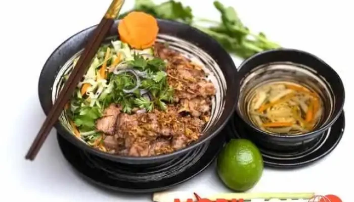 Vy Restaurant Viet  Thai Sushi Bulgogi - Husova 89/3