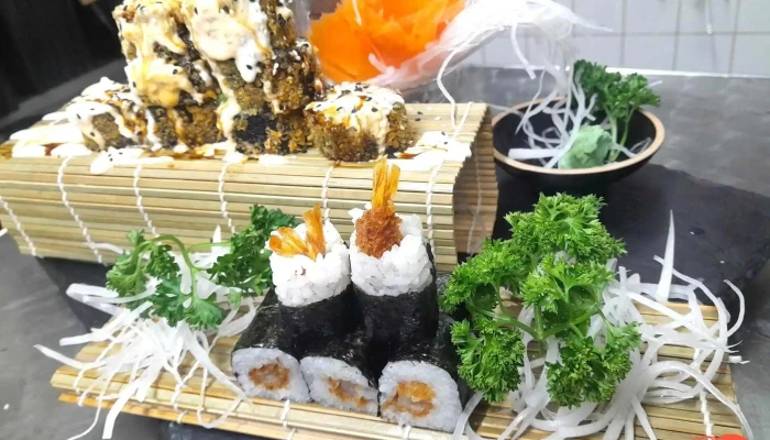 Vy Restaurant Viet  Thai Sushi Jidlo A Piti - Husova 89/3