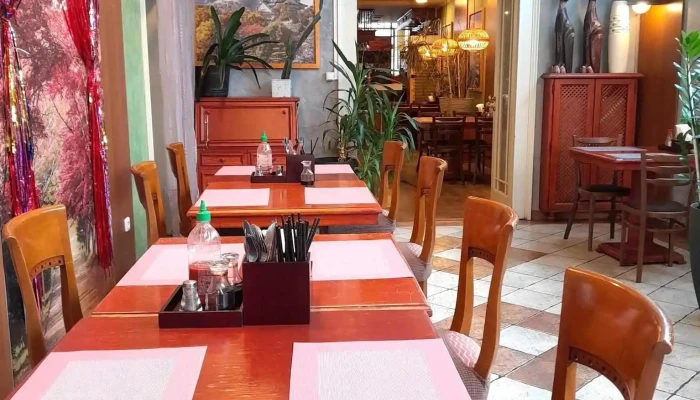 Vy Restaurant Viet  Thai Sushi Vse - Husova 89/3