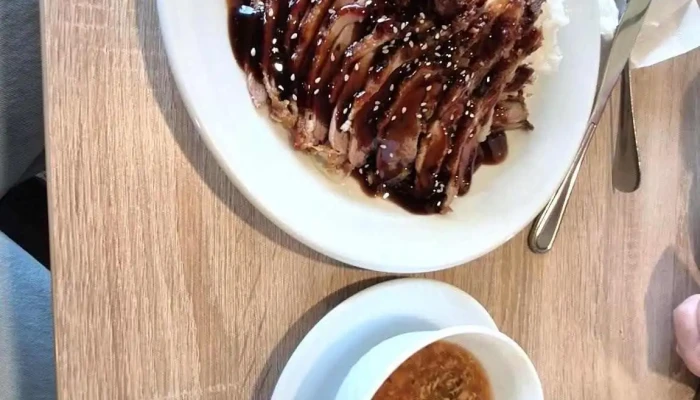 Woke Poke -    Asian Fusion Nejnovejsi - Želetická 2210/19