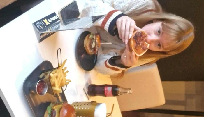 X Burger -  Hamburgerova Restaurace - Ulice Váňova 907
