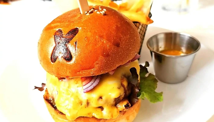 X Burger -  Jidlo A Piti - Ulice Váňova 907