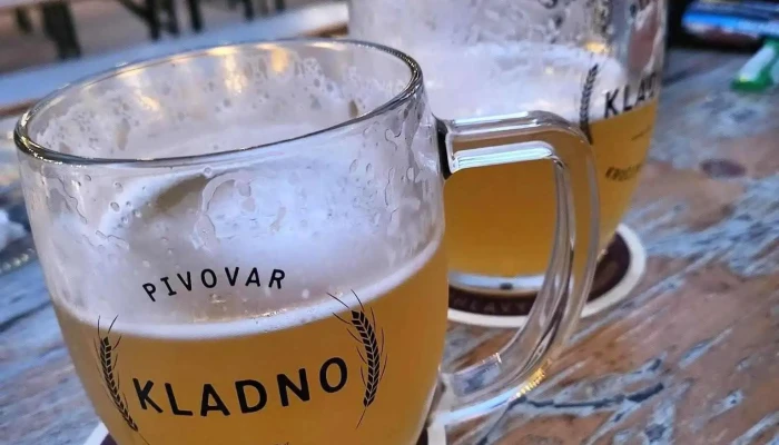Zahrada Pivovaru Kladno Krocehlavy Jidlo A Piti - Kročehlavy