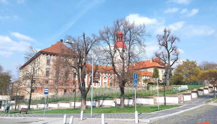 Zamecka Restaurace   Roudnice Nad Labem Nejnovejsi - Karlovo Nám. 8
