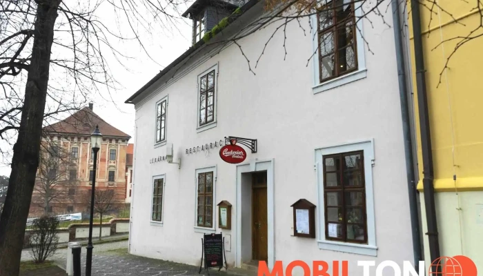 Zamecka Restaurace   Roudnice Nad Labem Od Vlastnika - Karlovo Nám. 8