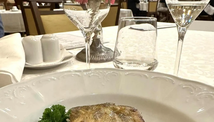 Zamecka Restaurace Hledam - Liblice