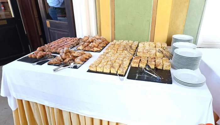 Zamecka Restaurace Jidlo A Piti - Liblice