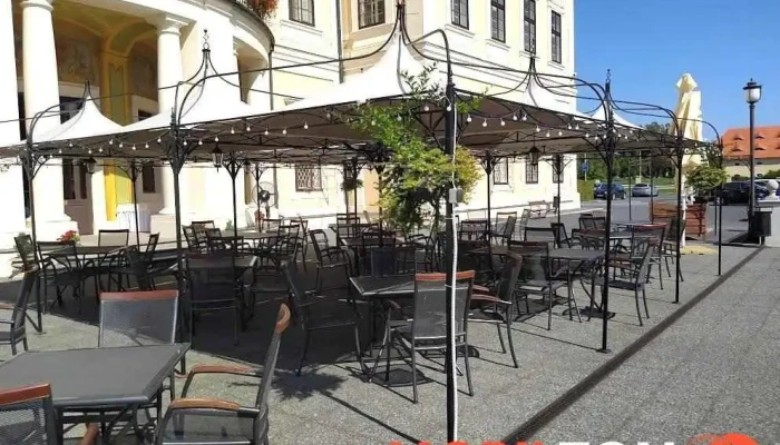 Zamecka Restaurace Vse - Liblice
