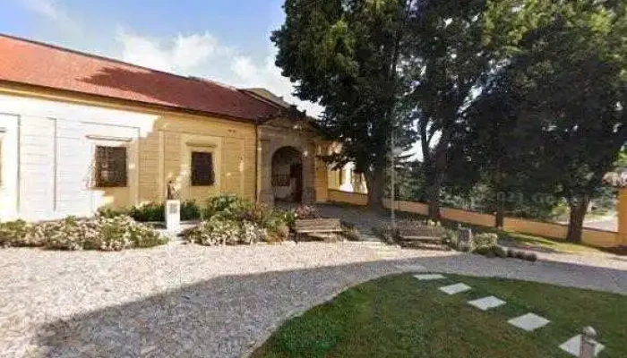 Zamecky Restaurant Polna Street View A 360deg - Zámek 485