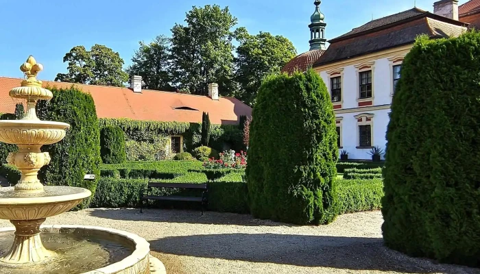 Zamek Jemniste Restaurace čislo - Czech Republic