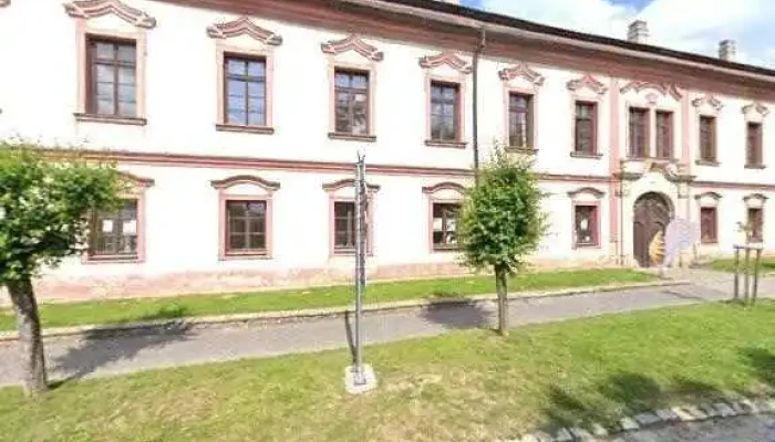 Zamek Naceradecbistro Polepsovna Street View A 360deg - Czech Republic
