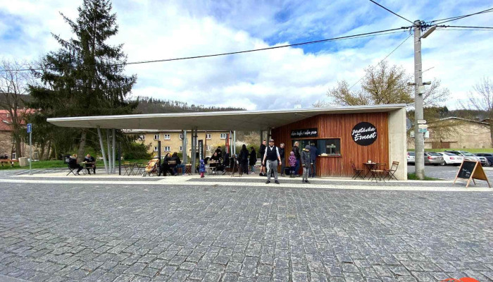 Zastavka Ernest Od Vlastnika - Nádražní 147