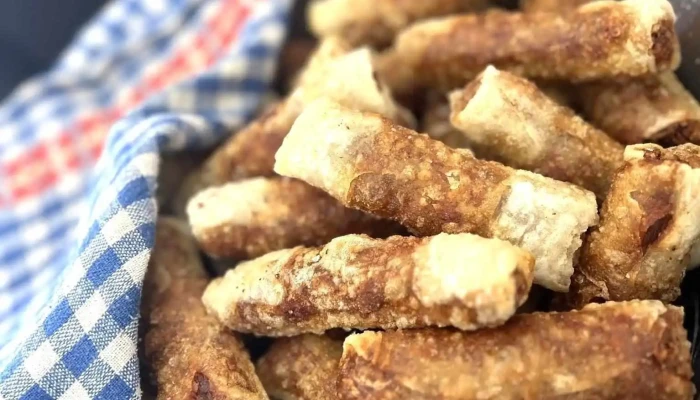 Zavitky Kolin   Saigon Rollnroll Jidlo A Piti - Masarykova 987