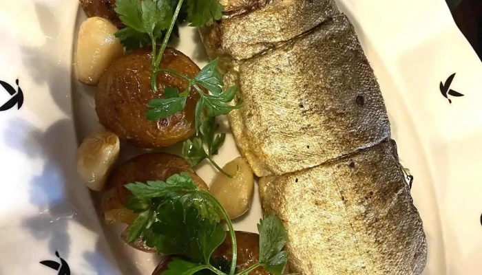 Zavrena Restaurace Podskalska Celnice Jidlo A Piti - Včelařská 571