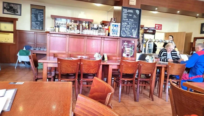 Zimni Stadion   Restaurace Ubytovani Od Hostu - Brankovická 1289