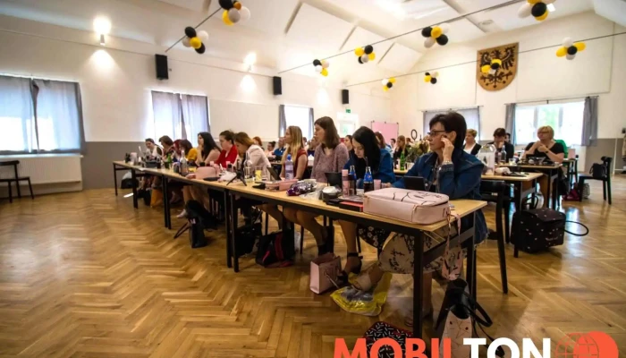 Zloninsky Dvur Vse - Zlonín